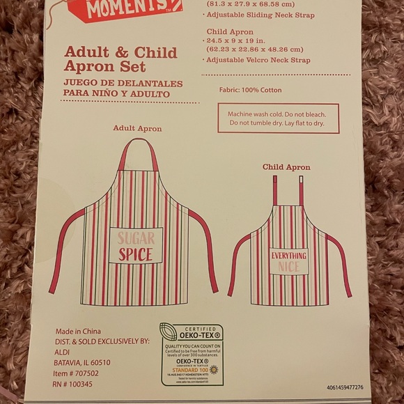 NWT Christmas Adult and Child Matching Apron Sets - Picture 6 of 9